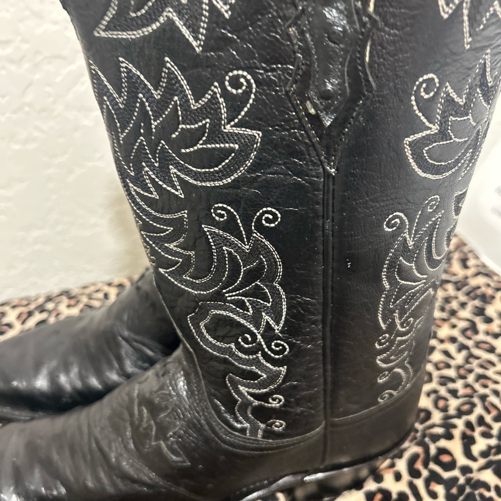 Gorgeous Lucchese  Ostrich leather and embroidered boots  size 81/2 unworn - Picture 3 of 15